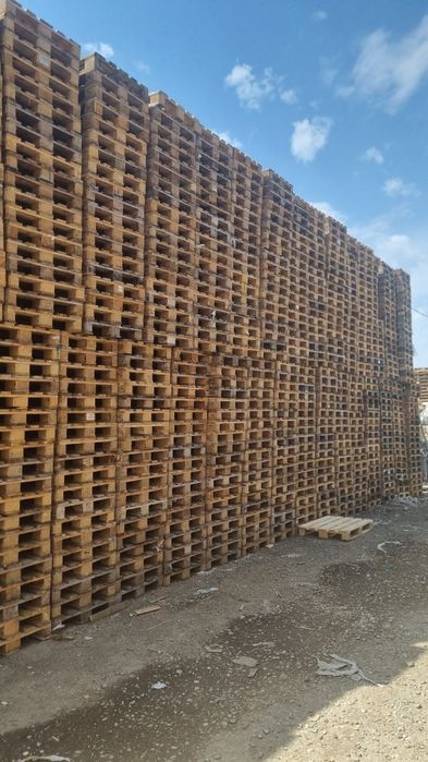 Vând paleti euro și NON euro