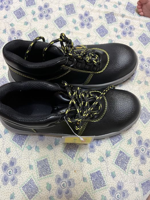 Продам спецобувь