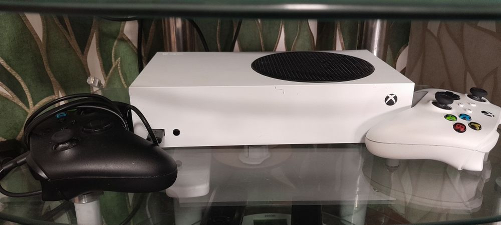 Продам Xbox series S