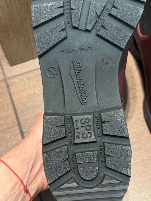Продавам мъжки обувки Blundstone