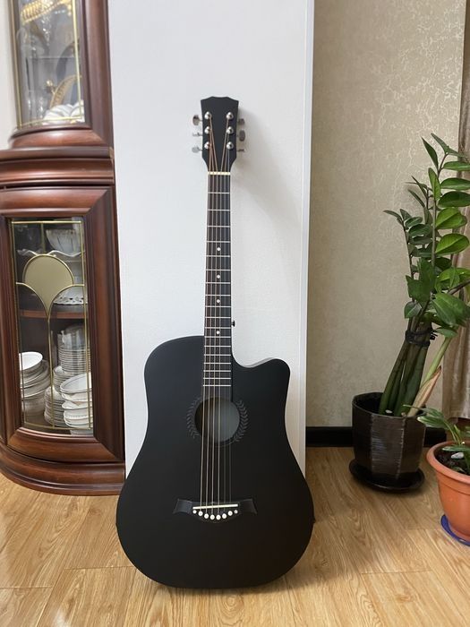 Гитара акустическая