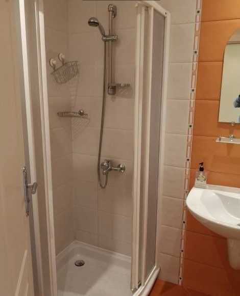 Дава се под наем Двустаен апартамент в София, Център - 58 кв.м за 423.81 € - Снимка #2