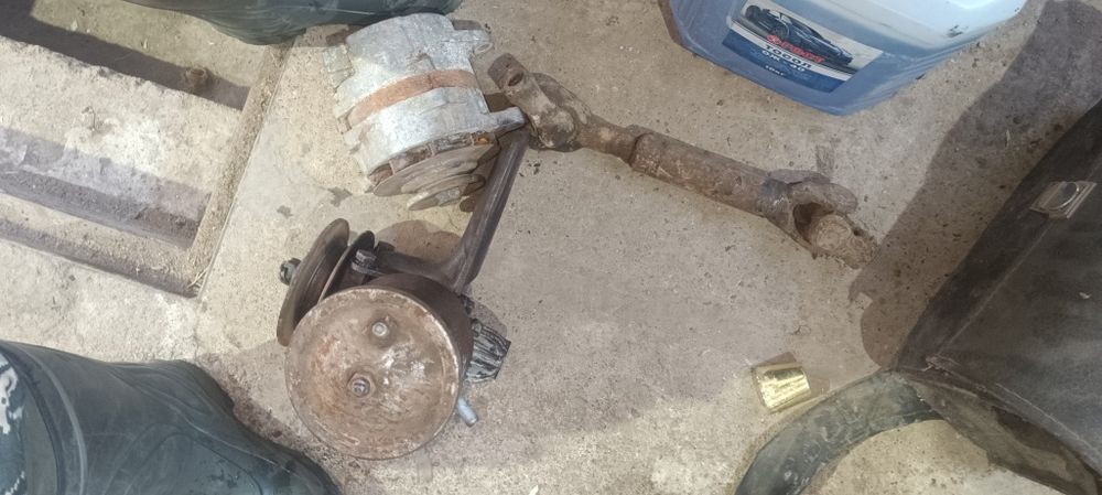 Продаётся запчасти на зил