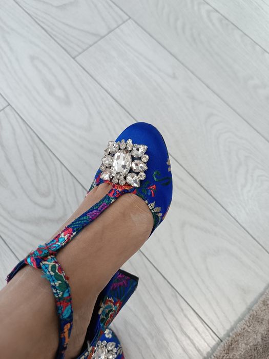 Sandale elegante cu toc