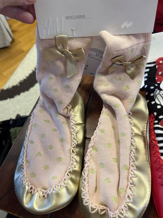 чисто нови кожени пантофки-чорапки