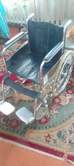 Инвалидное кресло-коляска