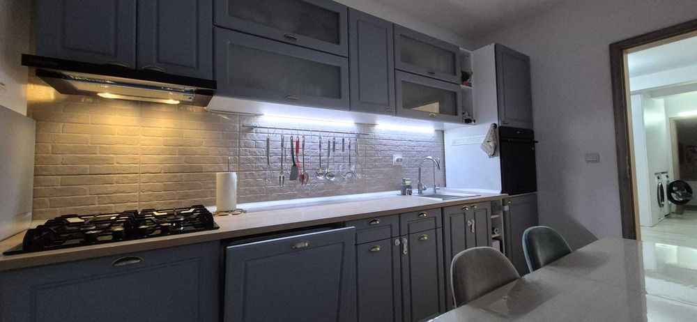 Proprietar vand apartament 3 camere 68.5m utili