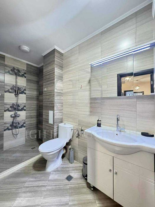 Продава се Тристаен апартамент в Пловдив, Кючук Париж - 88 кв.м за 1107 €/кв.м - Снимка #4