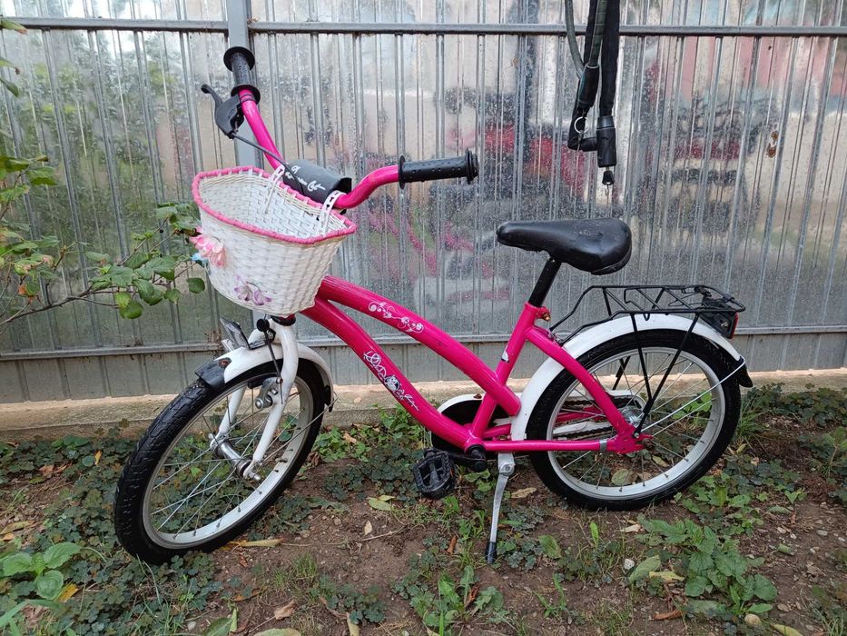 Vand bicicleta fetite roz roti pe 18"