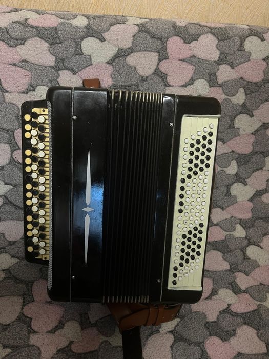 Продам баян за 50000 тенге