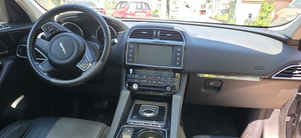 Jaguar F-PACE - 2017