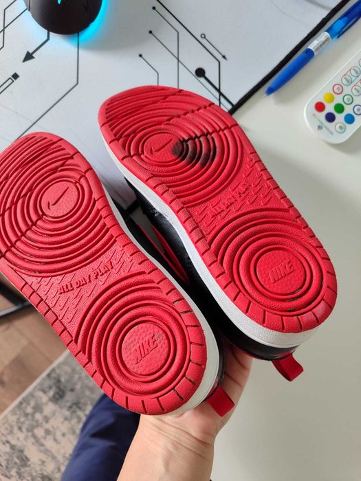 Nike piele negru/rosu,conditii f bune, 34, 21.5 cm