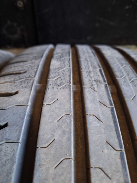 Летни гуми Continental 225/55/17-2бр.-120лв.