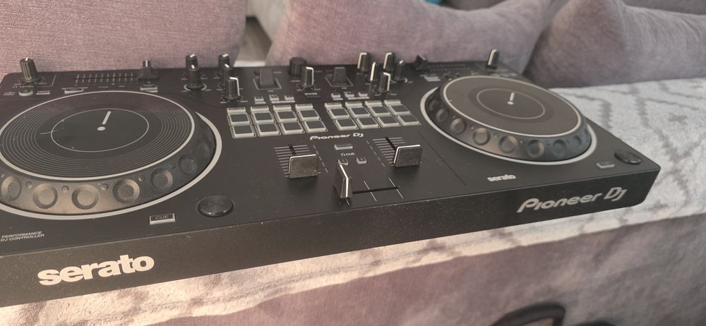 Masina de fum greu, consola dj
