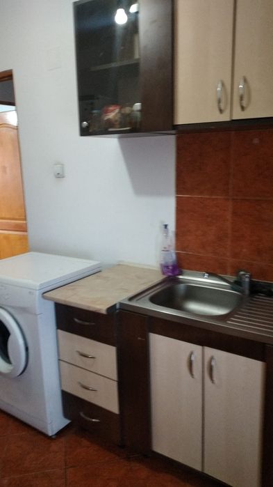 Închiriez garsonieră