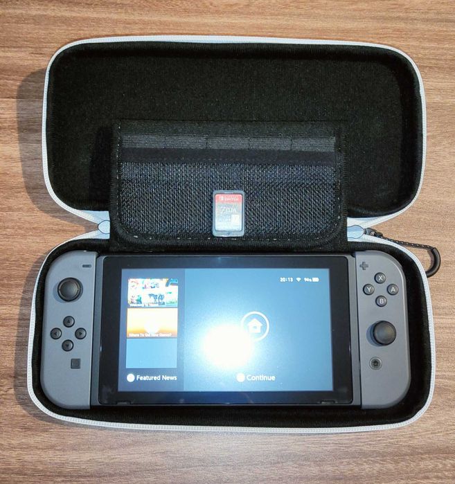 Nintendo Switch 1 + Zelda Breath of the wild + Чисто нов Калъф