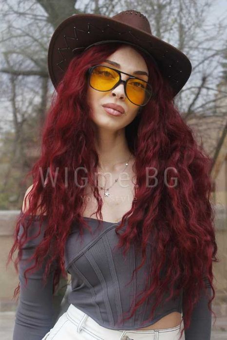 Дълга обемна чуплива тъмночервена перука Елина