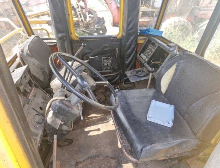 К-702М погрузчик