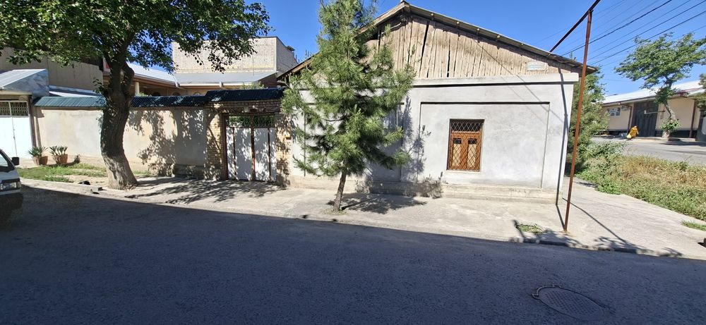 Продаётся дом  в центре