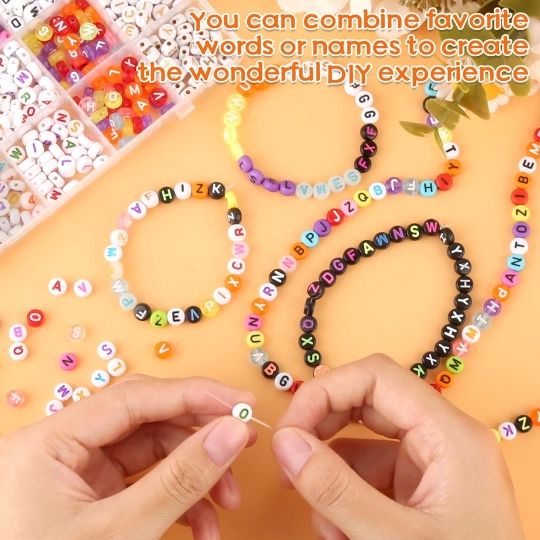 Set 100 de charmuri pt bratari - cu litere