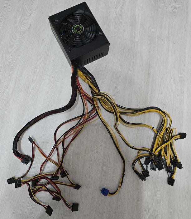 Блок питания Gamemax 1350W