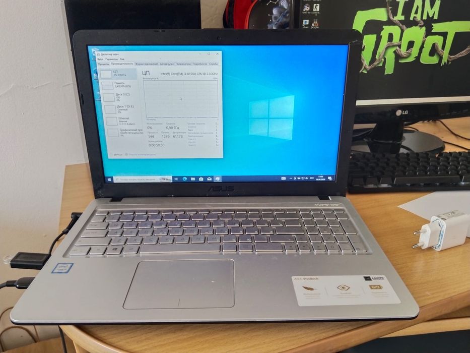 Продам ноутбук Asus VivoBook