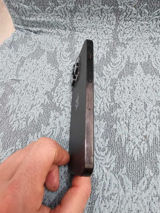 Продам айфон 14 про