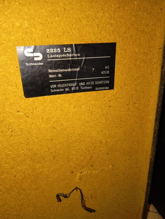 Ретро уредба грамофон, касетофон,радио