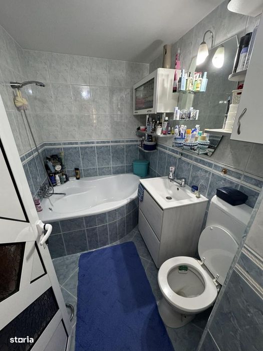 Apartament 3 camere decomandate , finisat , Carpati 2