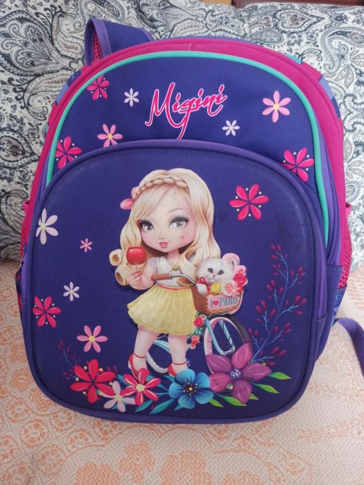 Продам рюкзак для девочки