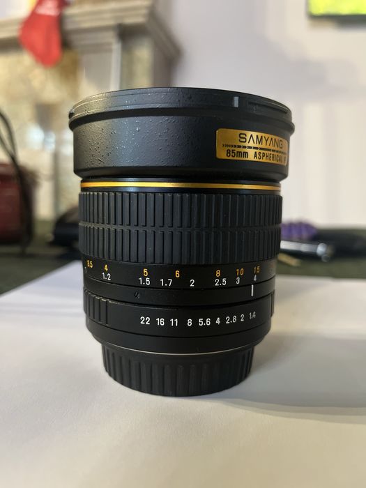 Samyung 85mm Aspherical IF 1.4