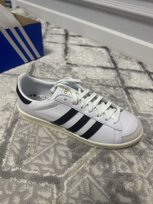 Кроссовки adidas оригинал, новые
