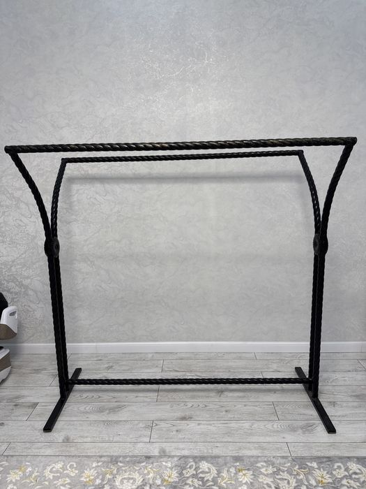 стойка для одежды