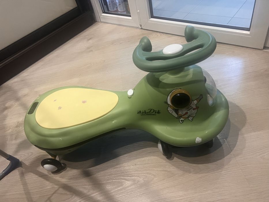Продам 2 детскийх велика