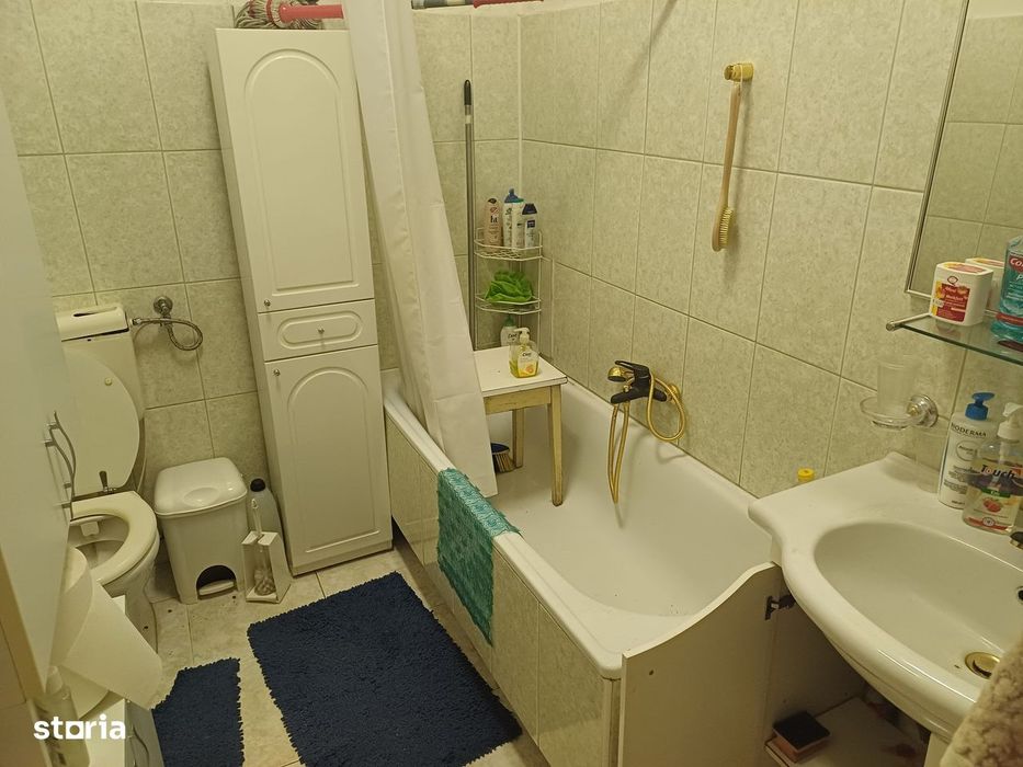 Vand apartament 2 camere in Centru