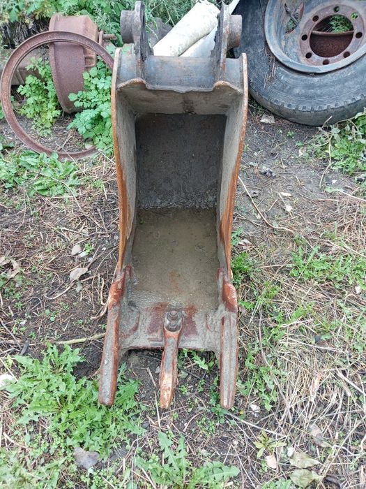 Продам ковш экскаватора