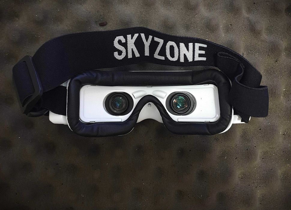 FPV очила от серия SKYZONE SKY04L