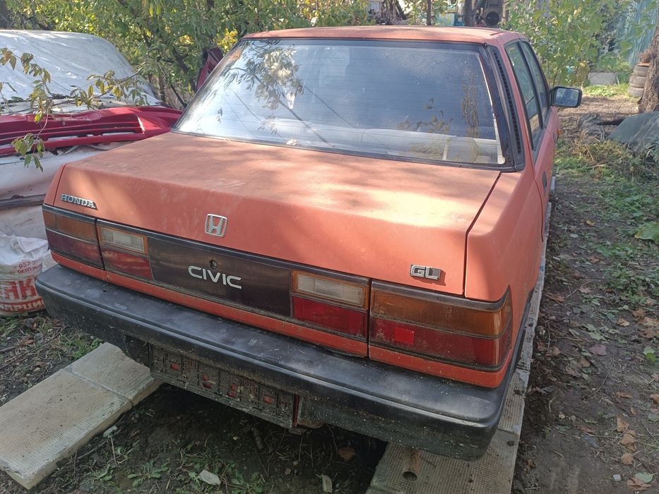 Хонда Сивик бракуван,за части.Продава се цяла.