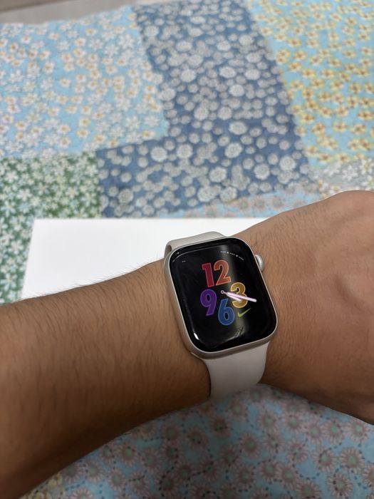 Умные часы Apple Watch Series 9 GPS 45 мм Starlight