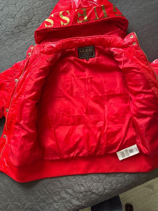 Детско зимно яке Guess червено