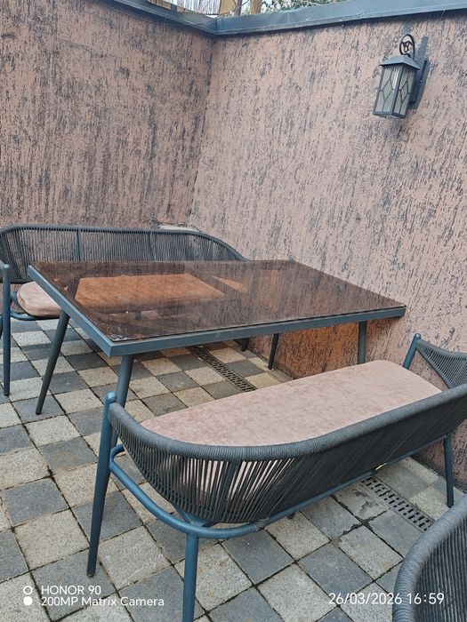 Продаю столы комплектом