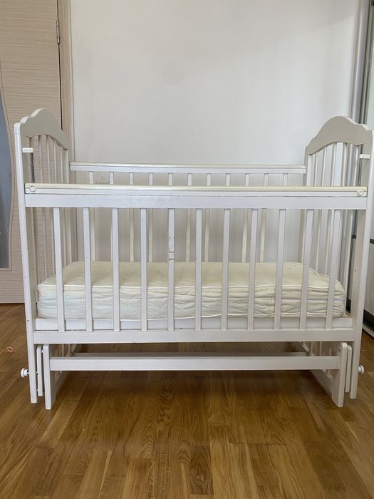 Продам детскую кроватку