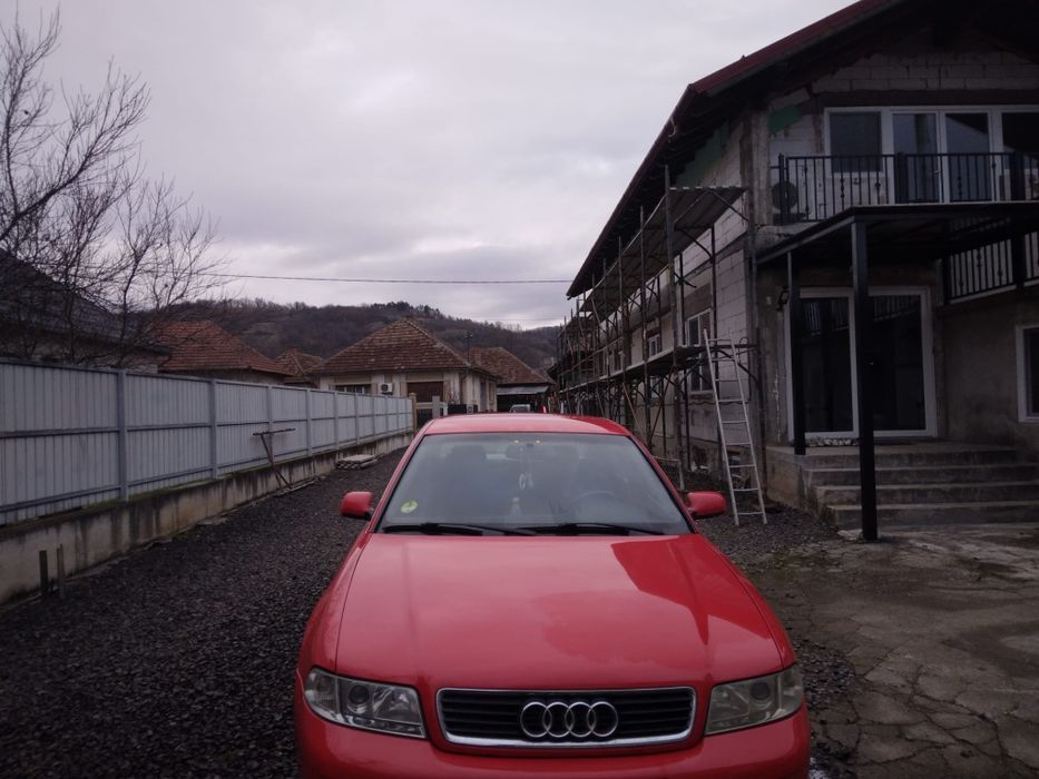 Vand Audi A4 B5 1.9 tdi 2001 acte la zi  cauciucuri noi