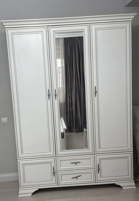 Срочно продам спальный гарнитур