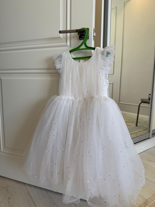 Продам платья для девочек