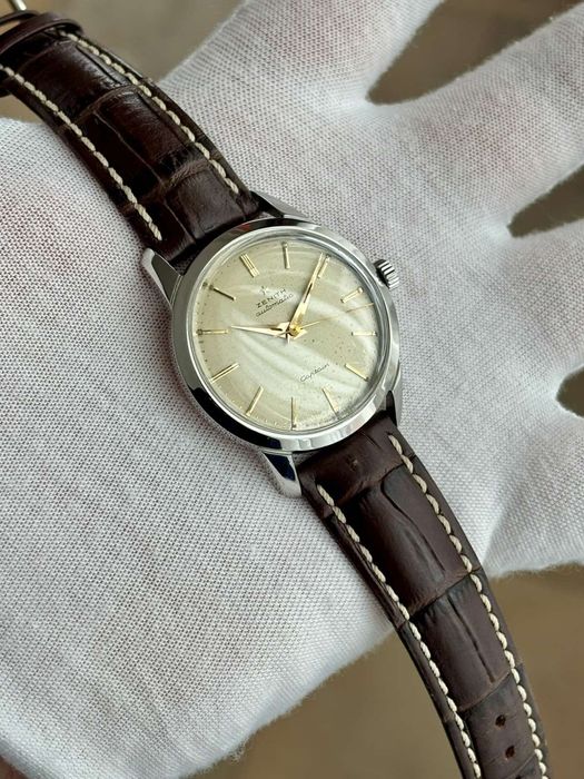 Винтидж  часовник  Zenith Capitan