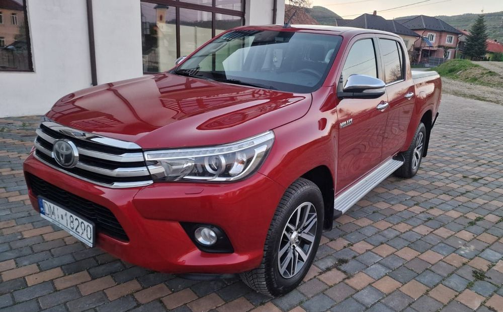 Toyota Hilux 4x4 2.4 Diesel Model Full