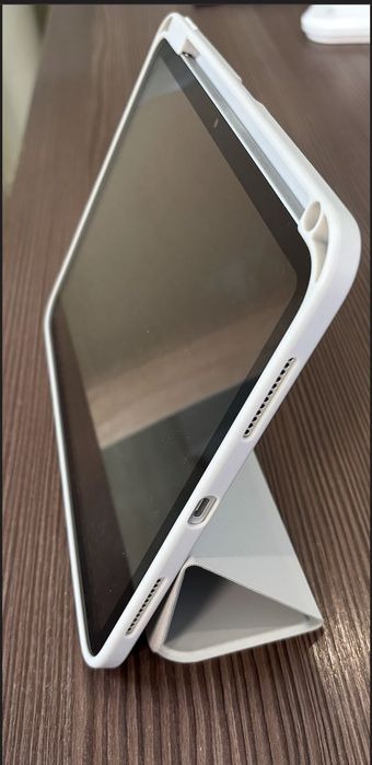 Продам iPad (A16, 128 gb)