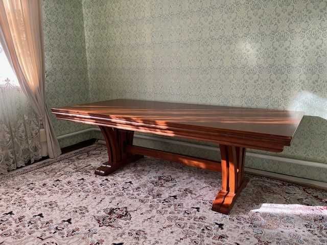 Стол раздвижной для гостийной