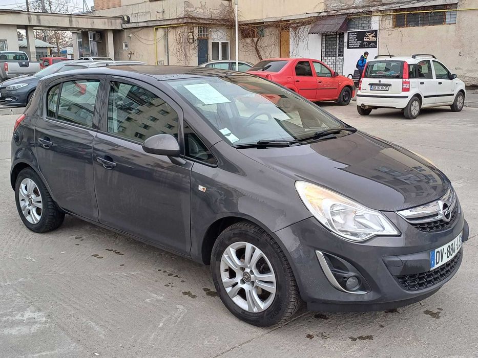Opel corsa 1,3 diesel 2013
